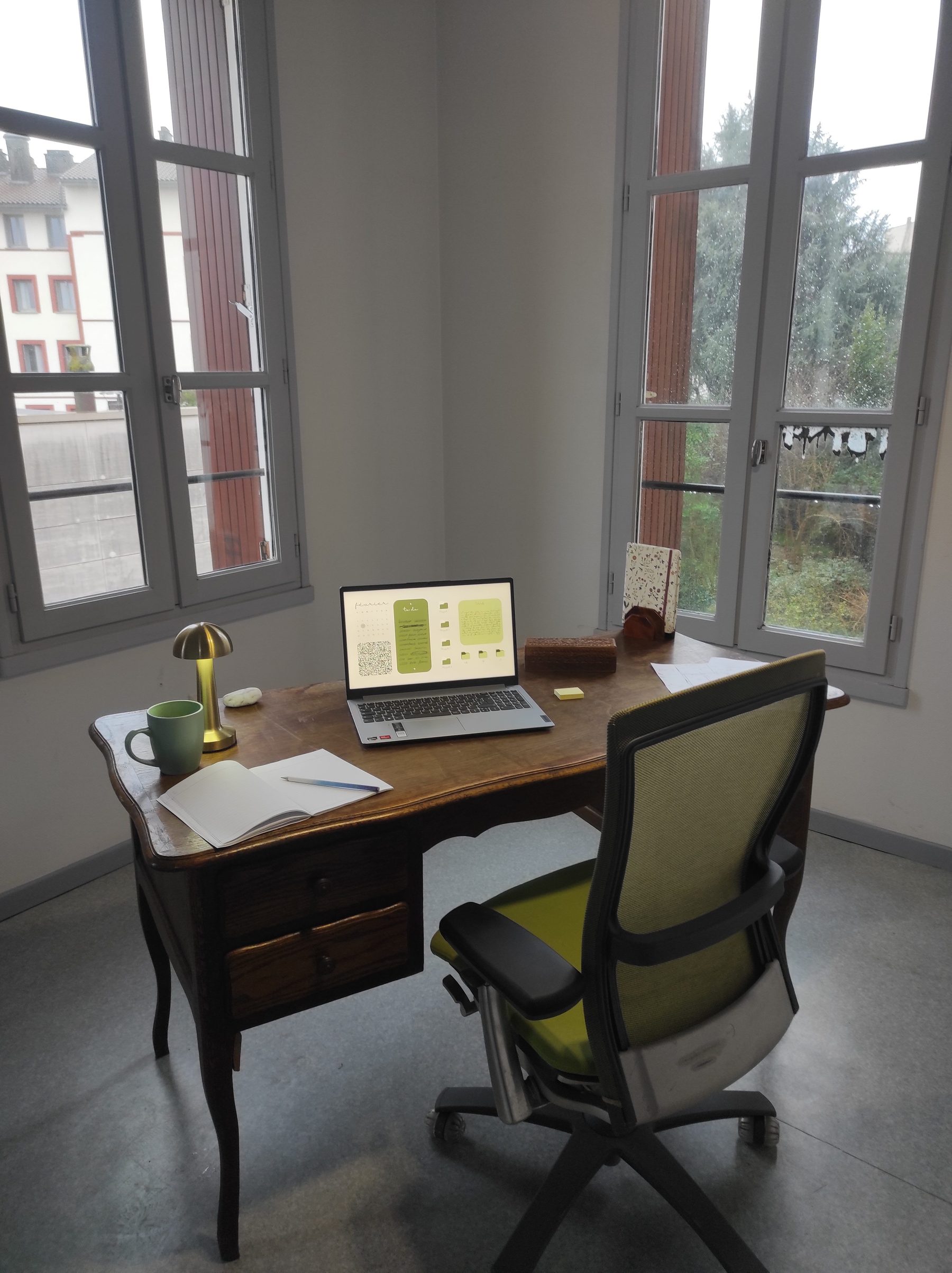 Bureau privatif Louise Michel, lumineux — Génie Montauban